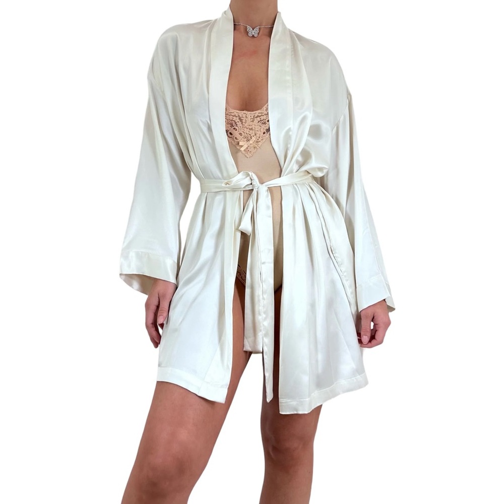 Victoria's Secret Robe Kimono Ivory Satin Vintage One Size Robe